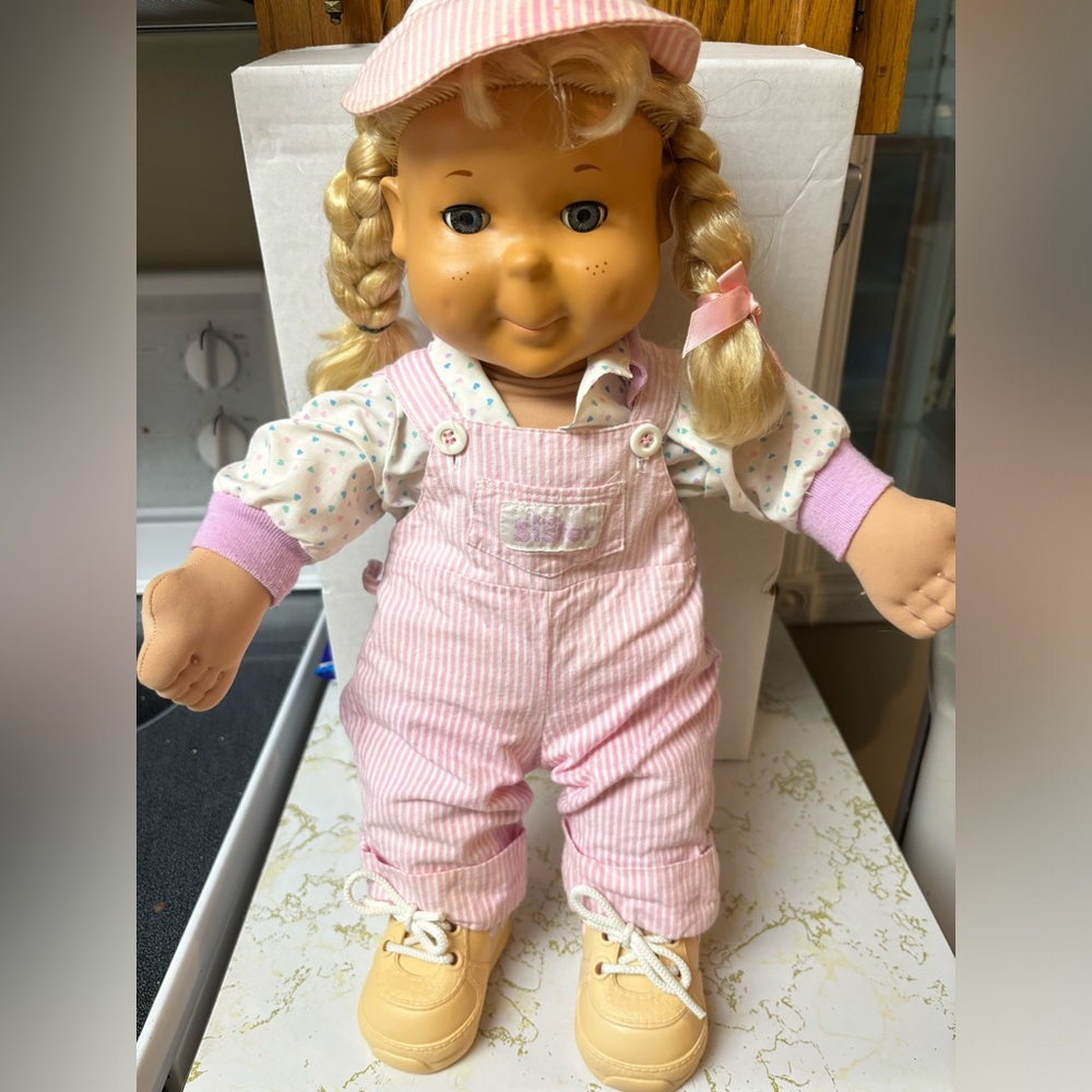 1986 Kid Sister Doll Wink n Blink